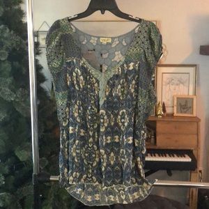 One World, Medium, Short Sleeve Top